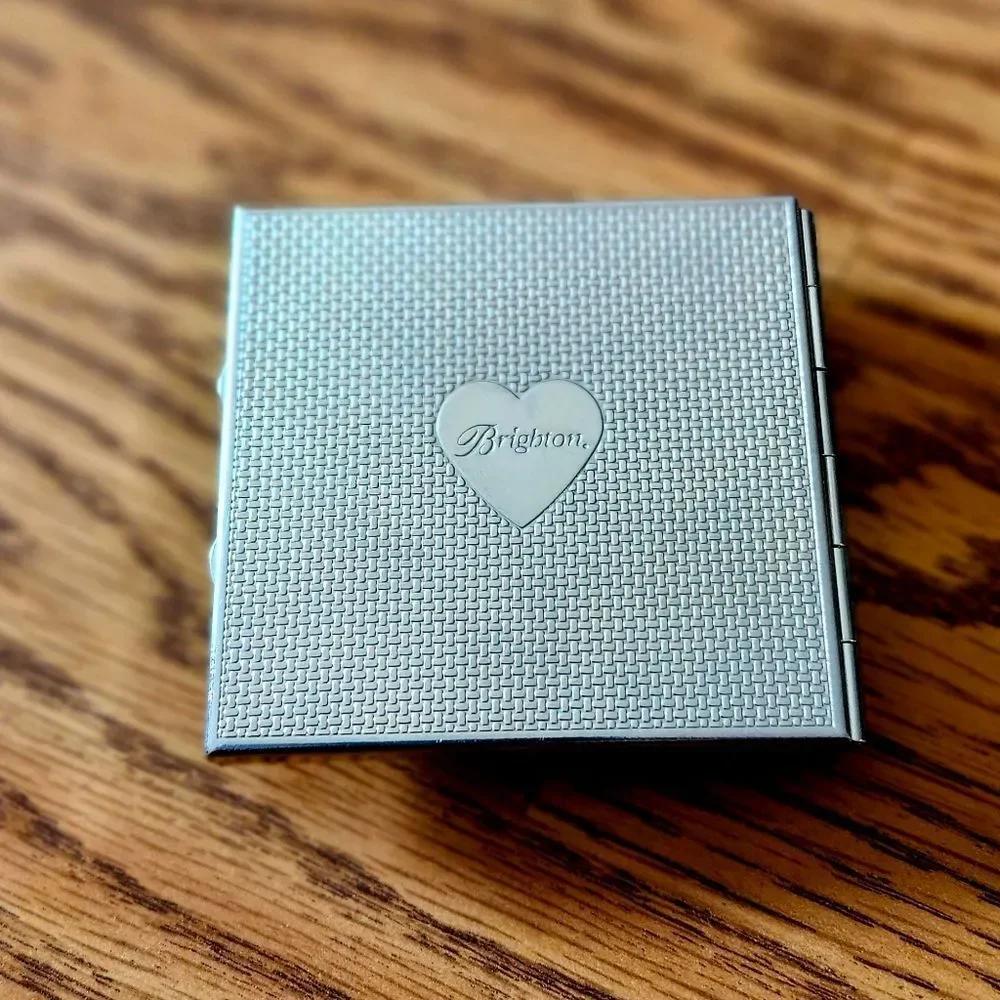 ❌️SOLD❌️BRIGHTON Silver, Leather, And Crystal Photo Frame Compact - Picture 4 of 9